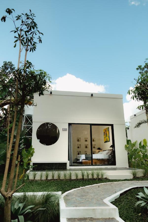 The Volter Yogyakarta Villa Ngingas Exterior photo